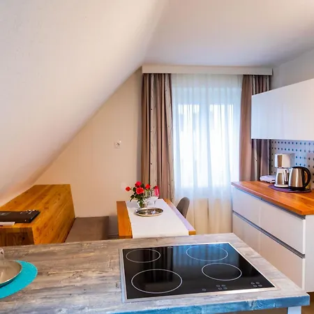 Apartmenthaus Pastner Am Teich アパート